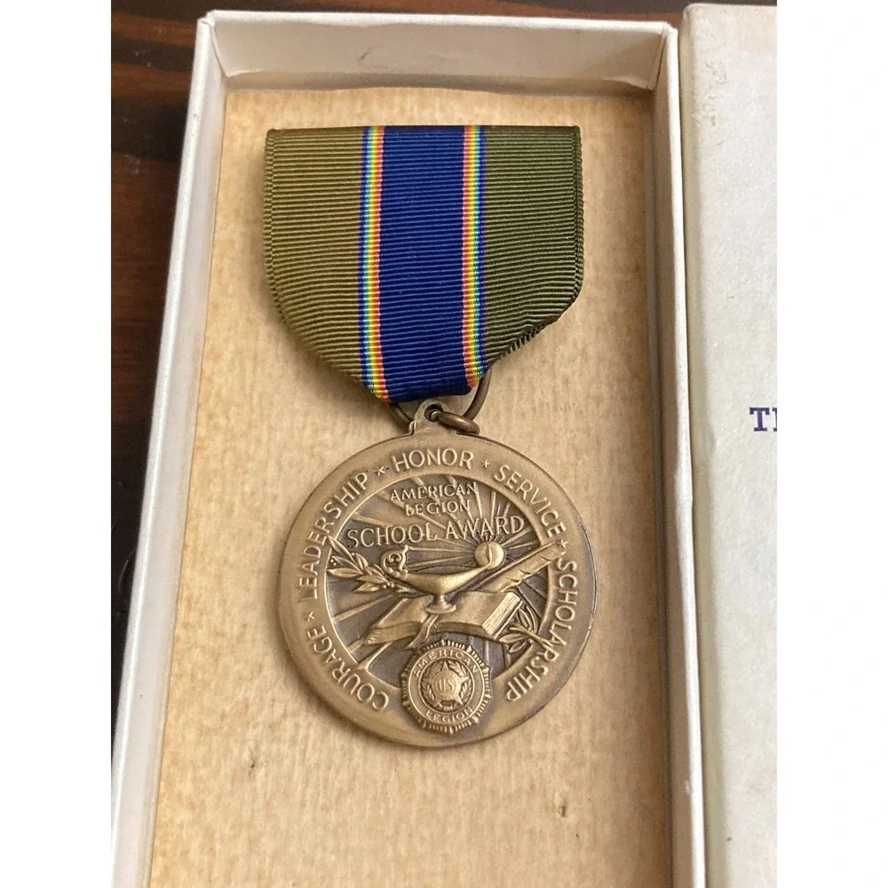 Vintage American Legion School Award For God and Country Medal‎ Lapel Pin in Box